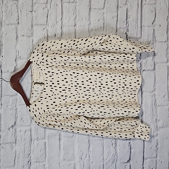 MELLODAY Tops - Melloday animal print long sleeve blouse